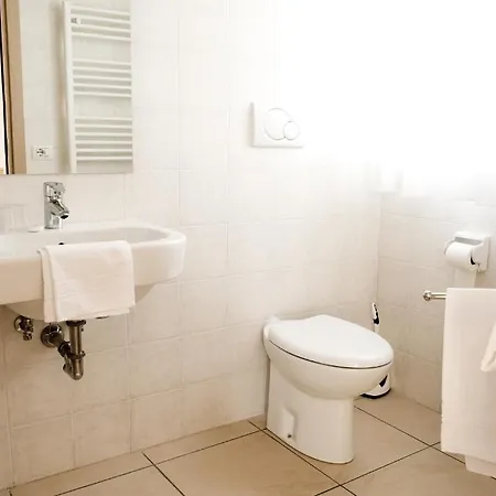 Daniel Bed & Breakfast 3*